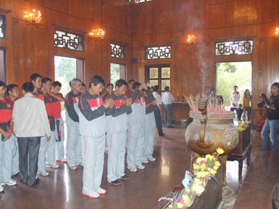 Nghĩa cử của những tấm lòng - 3 Nghĩa cử của những tấm lòng - 3