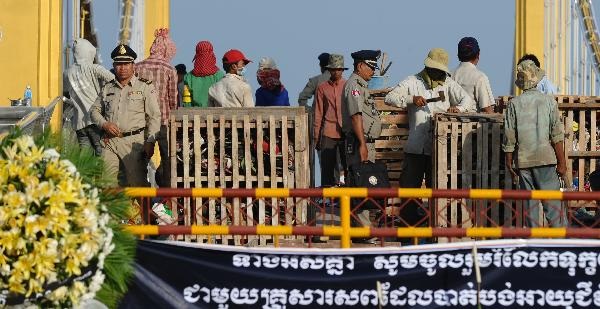 Số người chết giảm xuống 347, tên 10 người Việt được thông báo - 2 Số người chết giảm xuống 347, tên 10 người Việt được thông báo - 2