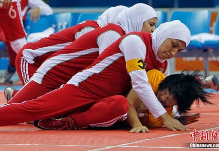 Những màn “chim ưng bắt gà” tại ASIAD 16 - 6