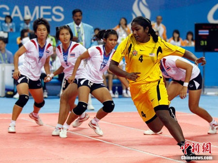 Những màn “chim ưng bắt gà” tại ASIAD 16 - 12