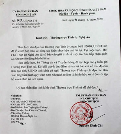 Quần áo cứu trợ… vào gara ô tô làm giẻ lau: Đề nghị Tỉnh ủy xử lý - 1