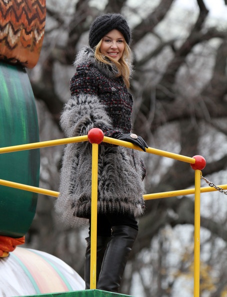 “Sao” diễu hành mừng lễ tạ ơn - 19