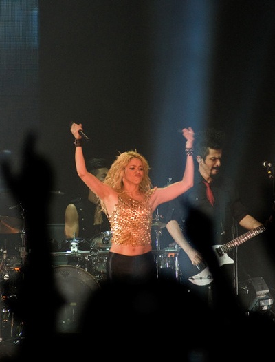 Shakira múa quạt tại Barcelona - 11