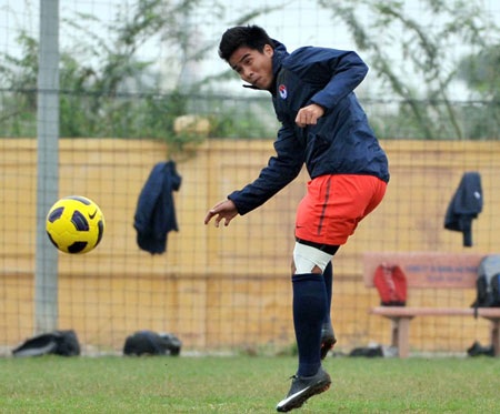 Tiền đạo Việt Thắng vẫn tham dự AFF Cup 2010 - 1 Tiền đạo Việt Thắng vẫn tham dự AFF Cup 2010 - 1