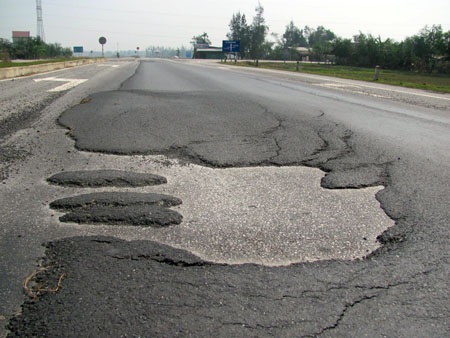Phá sản phương án "bù nhựa" đường tránh TP Hà Tĩnh - 5 Phá sản phương án "bù nhựa" đường tránh TP Hà Tĩnh - 5