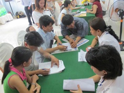 Xuất khẩu lao động: Thiệt hại vì phí môi giới  - 1