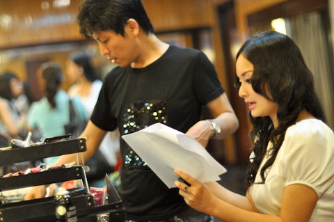 Lan Phương "xì tin" trong hậu trường - 3