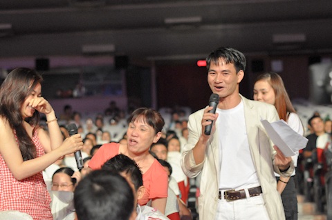 Lan Phương "xì tin" trong hậu trường - 8