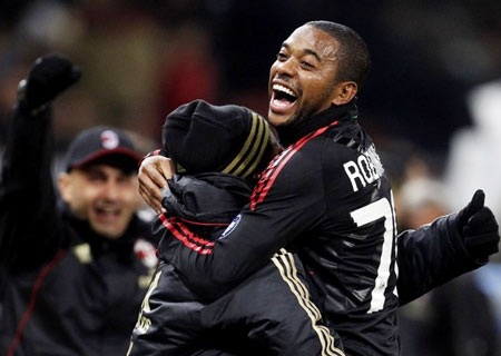 Hòa Sampdoria, AC Milan tạm dừng chuỗi trận toàn thắng - 2