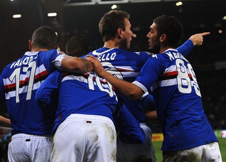 Hòa Sampdoria, AC Milan tạm dừng chuỗi trận toàn thắng - 3