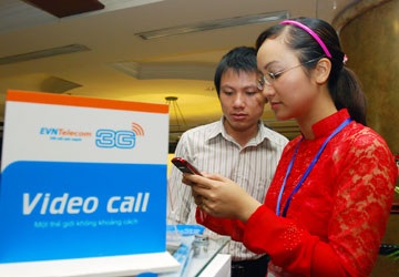 11 tháng đầu năm có thêm 38,1 triệu thuê bao điện thoại - 1