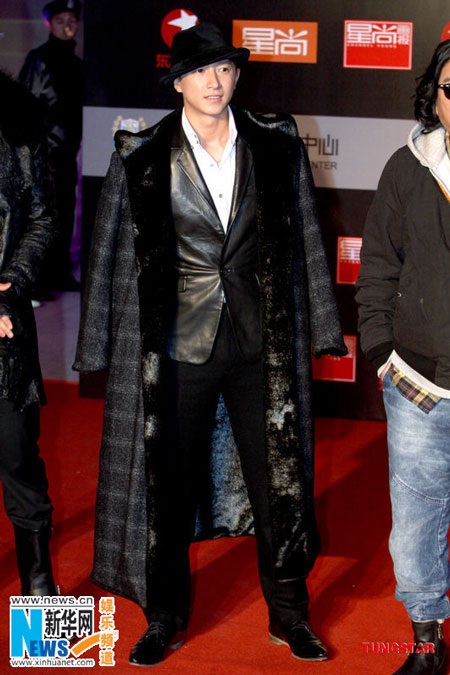 Từ Nhược Tuyên và Chu Ân trẻ trung tại đêm “Star Style Awards” - 11 Từ Nhược Tuyên và Chu Ân trẻ trung tại đêm “Star Style Awards” - 11