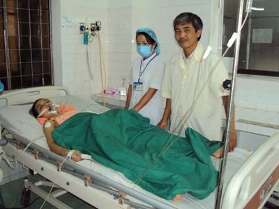 BV Đa Khoa Kon-Tum: Cứu 2 bệnh nhân từ tay tử thần - 1
