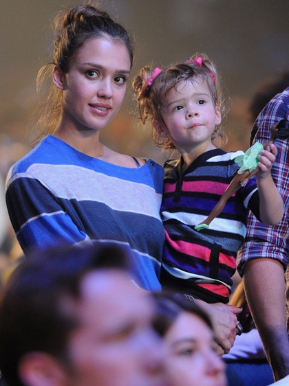 Nicole Richie - Joel Madden: “Mua vui” cho con - 15 Nicole Richie - Joel Madden: “Mua vui” cho con - 15