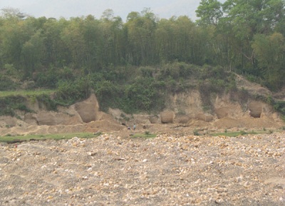 Sạt lở hai bờ sông Lam: Thực trạng và giải pháp - 2