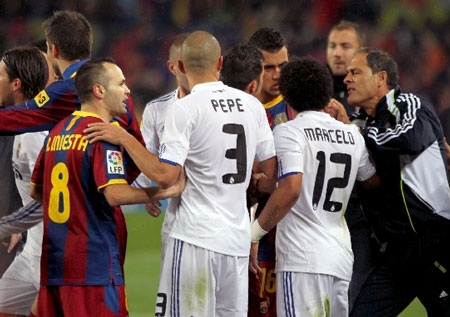 Villa lập cú đúp, Barca “vùi dập” Real Madrid 5-0 - 5