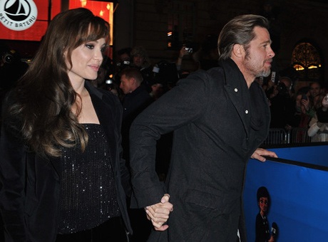 Brad Pitt - Angeliana Jolie: Tình tứ tại Pháp - 10 Brad Pitt - Angeliana Jolie: Tình tứ tại Pháp - 10