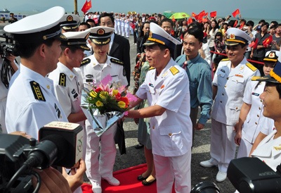 Tàu hải quân Trung Quốc thăm hữu nghị TP Đà Nẵng - 2 Tàu hải quân Trung Quốc thăm hữu nghị TP Đà Nẵng - 2