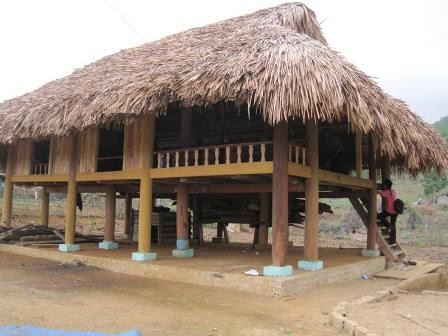 Tốc độ giảm nghèo của đồng bào dân tộc còn chậm - 2 Tốc độ giảm nghèo của đồng bào dân tộc còn chậm - 2