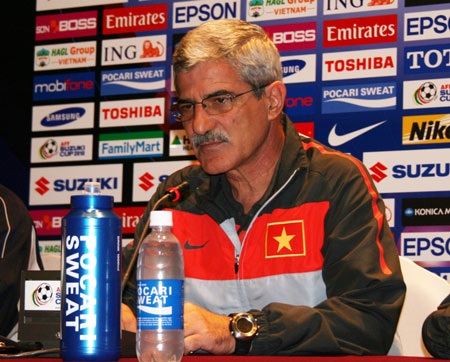 Ông Calisto tin chắc Việt Nam đánh bại Philippines - 1