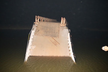 Cây cầu sắp sập đã... sập hẳn - 1 Cây cầu sắp sập đã... sập hẳn - 1