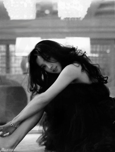 Lý Băng Băng đẹp quyến rũ trên tạp chí Cosmopolitan - 3