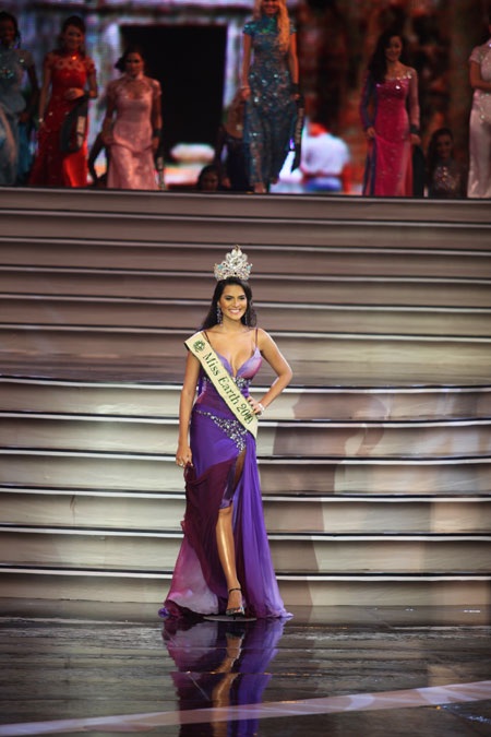 Miss Ấn Độ đăng quang Hoa hậu Trái đất 2010 - 14