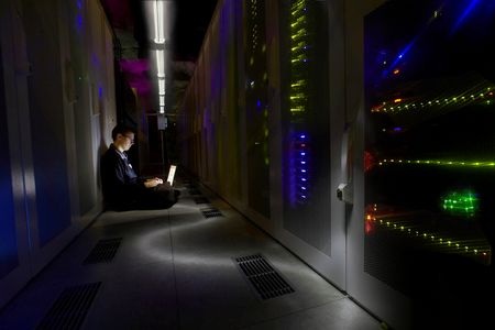 “Mục sở thị” hầm chứa máy chủ của Wikileaks - 12 “Mục sở thị” hầm chứa máy chủ của Wikileaks - 12