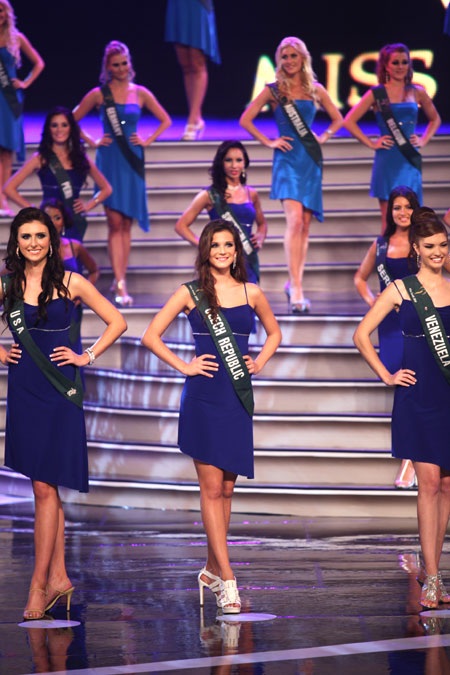 Miss Ấn Độ đăng quang Hoa hậu Trái đất 2010 - 16