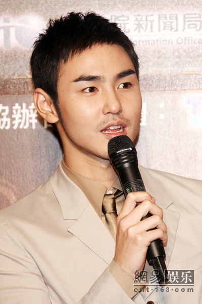 Thành Long được tôn vinh tại LHP APFF lần thứ 54 - 4