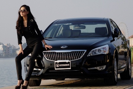Kia K7 sóng đôi siêu mẫu châu Á  - 4