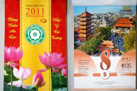 Lịch Tết “kén” khách, giá bán tăng 25% - 2