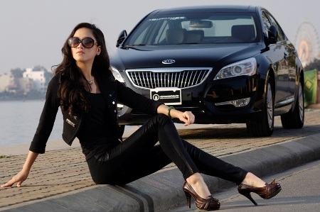 Kia K7 sóng đôi siêu mẫu châu Á  - 5