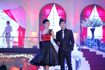 Lung linh nhiều sắc màu đêm Dạ tiệc của Mr Đàm - 12 Lung linh nhiều sắc màu đêm Dạ tiệc của Mr Đàm - 12