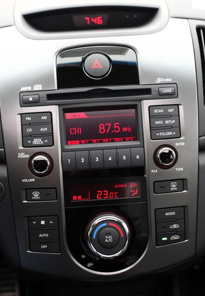 Chiếc Cerato hatchback đầu tiên tại Việt Nam - 20 Chiếc Cerato hatchback đầu tiên tại Việt Nam - 20