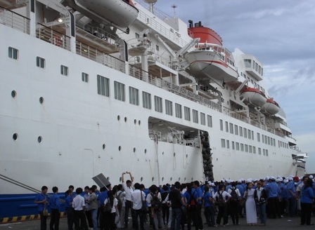 Tàu Thanh niên Đông Nam Á cập cảng Sài Gòn - 12