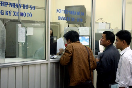 Hà Nội: Ngày đầu tiên đăng ký xe biển 5 số - 3 Hà Nội: Ngày đầu tiên đăng ký xe biển 5 số - 3