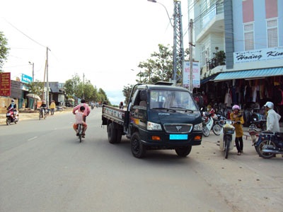 Công an vi phạm luật sao nói dân nghe?! - 1 Công an vi phạm luật sao nói dân nghe?! - 1