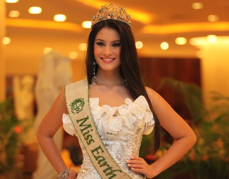 Nụ cười tươi như hoa của mỹ nhân Ecuador - 1 Nụ cười tươi như hoa của mỹ nhân Ecuador - 1