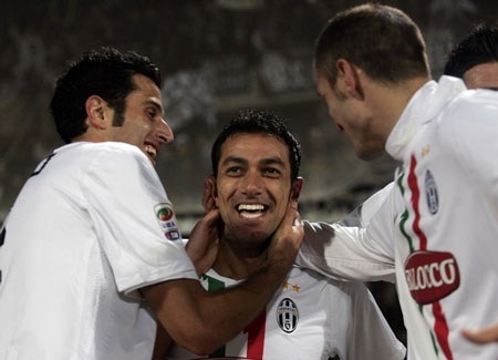 Quagliarella lập cú đúp, Juventus nhấn chìm Catania - 2