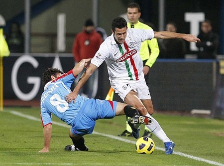 Quagliarella lập cú đúp, Juventus nhấn chìm Catania - 1