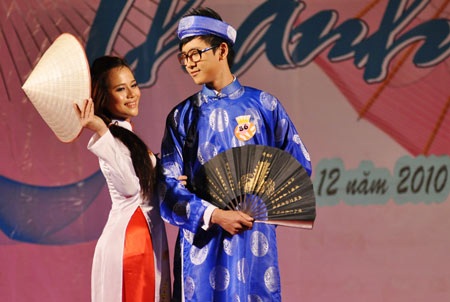 Chàng trai 1m84 “thâu tóm” giải Thanh lịch HV Tài chính - 17 Chàng trai 1m84 “thâu tóm” giải Thanh lịch HV Tài chính - 17