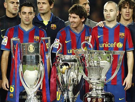 Messi, Xavi, Iniesta đua tranh “Quả bóng vàng FIFA” - 1 Messi, Xavi, Iniesta đua tranh “Quả bóng vàng FIFA” - 1
