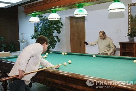 Bộ đôi quyền lực Nga đấu bi-a - 9