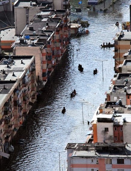 Trận lụt lịch sử càn quét vùng Balkan - 9