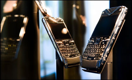 Gặp “dế” Vertu bàn phím QWERTY trước khi ra lò - 1