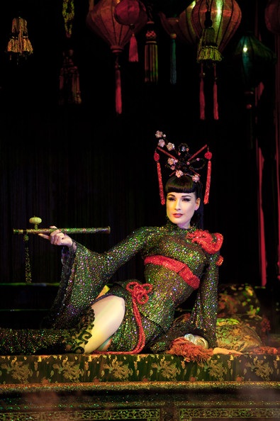 “Đừng coi múa thoát y là suồng sã” - 1 “Đừng coi múa thoát y là suồng sã” - 1
