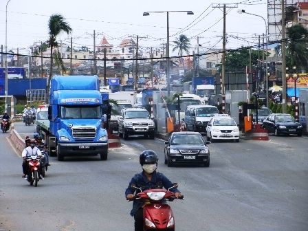 Tờ trình thu phí vỉa hè, dịch vụ đường bộ chưa thông qua - 1