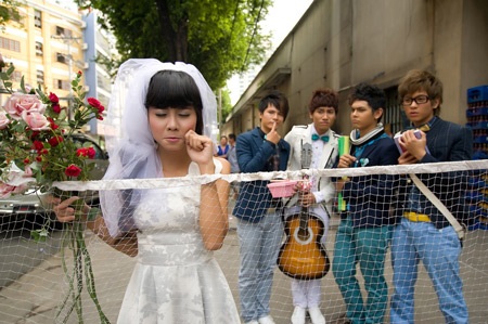 Tường Vy tinh nghịch bên V.Music - 9