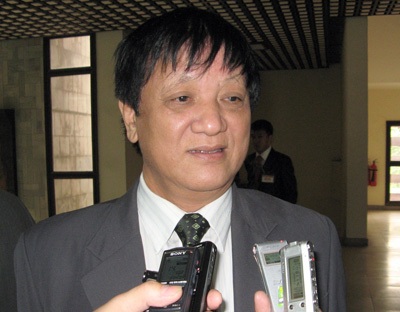 Lo ngại “bức tường thành” hai bên bờ sông Hồng! - 1